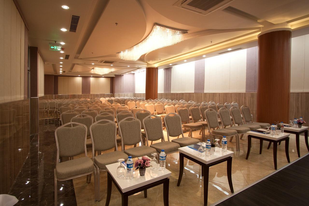 Forum Suite Otel Mersin  Exteriör bild