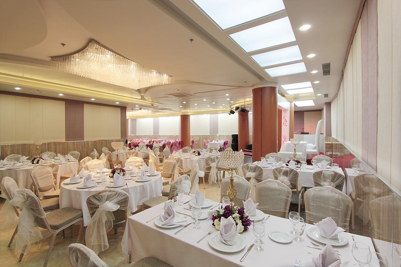 Forum Suite Otel Mersin  Exteriör bild