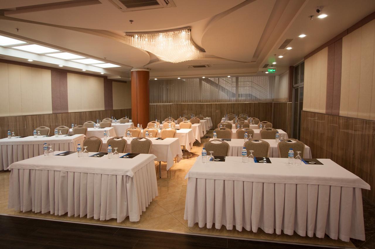 Forum Suite Otel Mersin  Exteriör bild