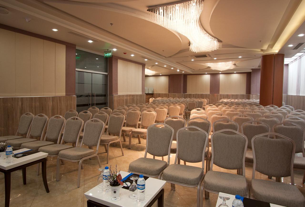 Forum Suite Otel Mersin  Exteriör bild