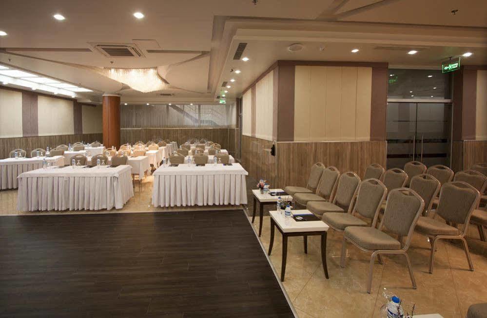 Forum Suite Otel Mersin  Exteriör bild